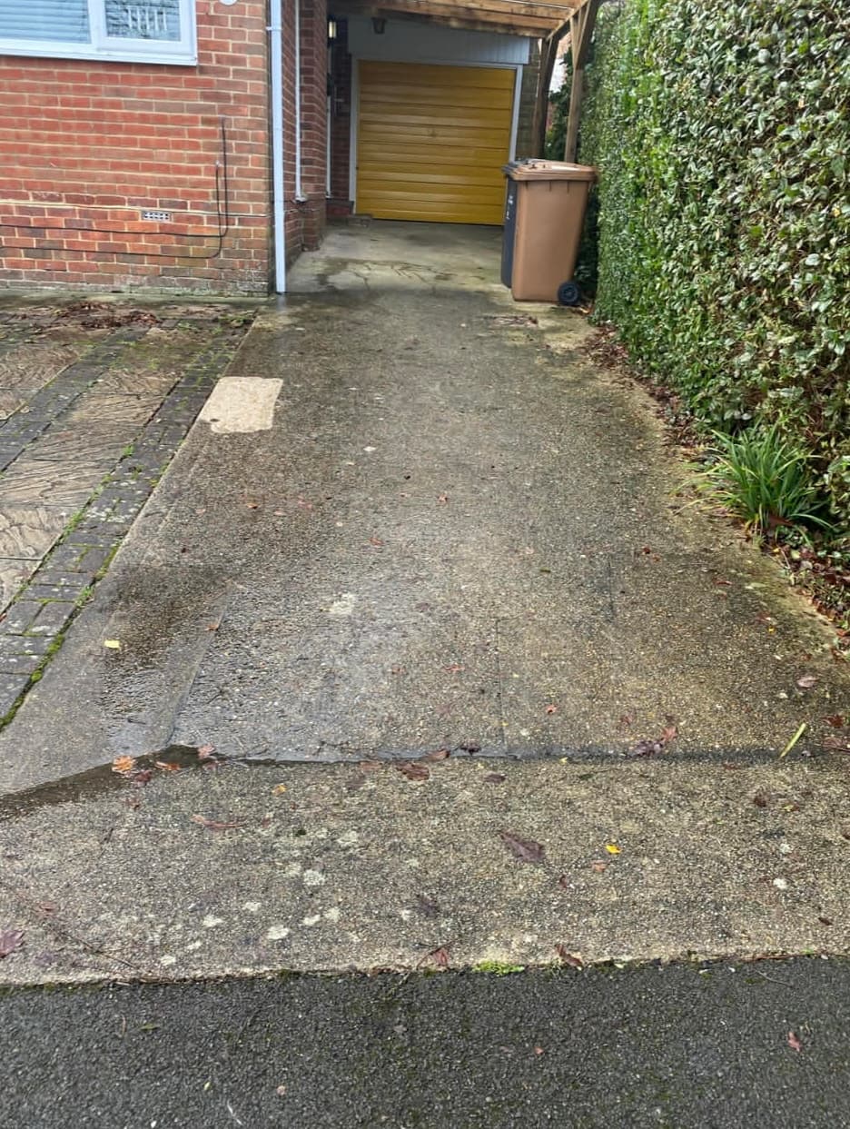 Driveway pressure washing before and after - Before clean
