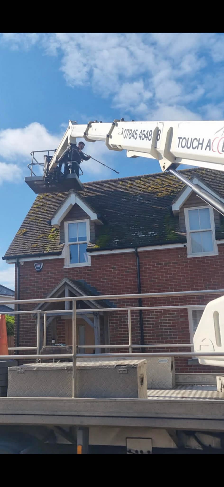 Roof moss removal in Southampton